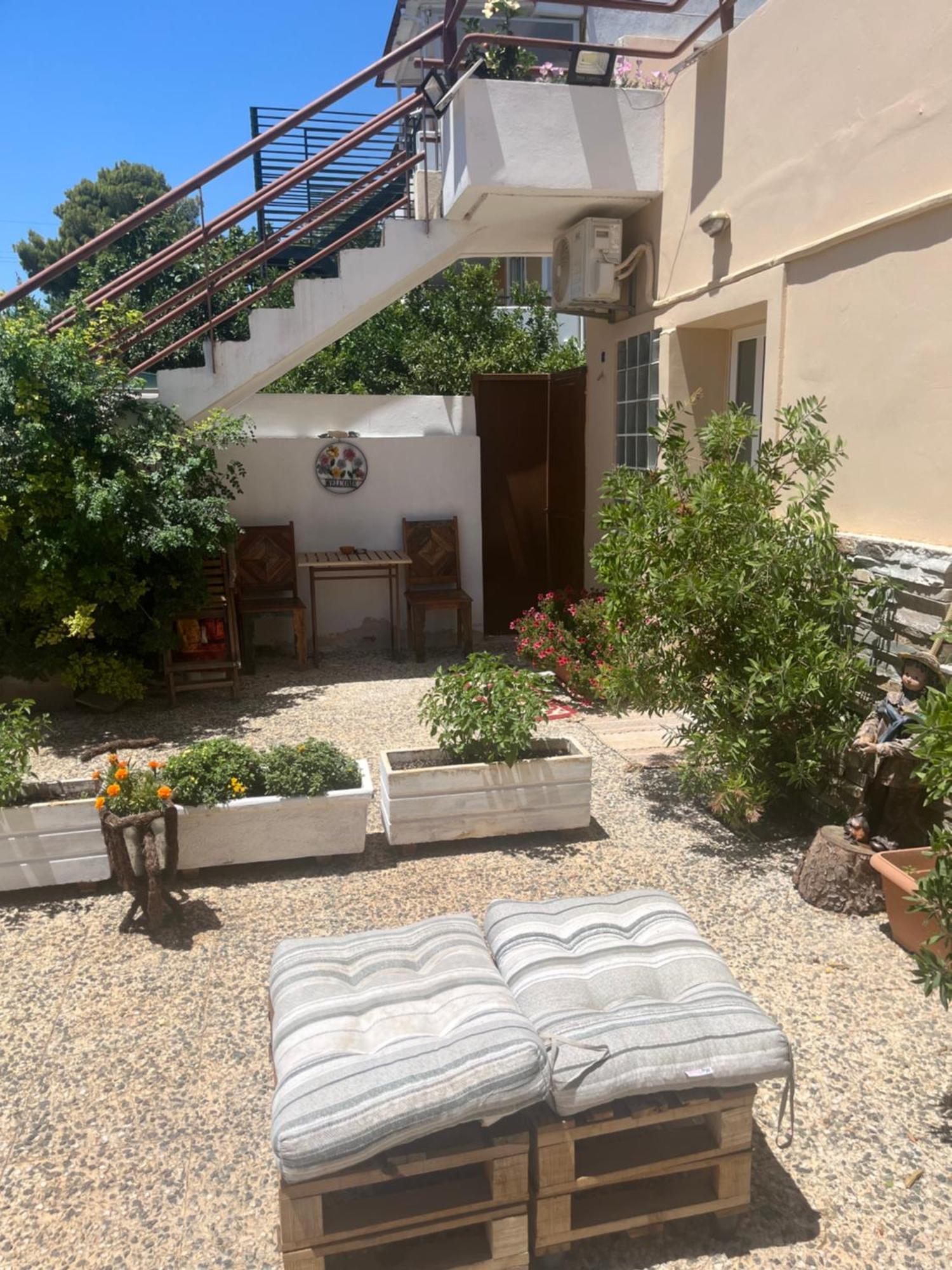 Sea Airport Art Studio Apartment Artemida  Exterior photo